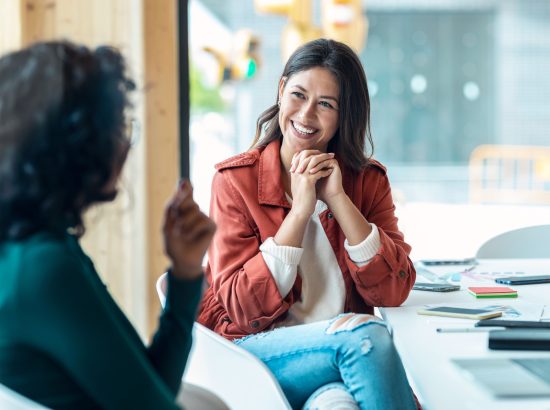¿Existen beneficios a largo plazo al elegir la mediación en el divorcio?
